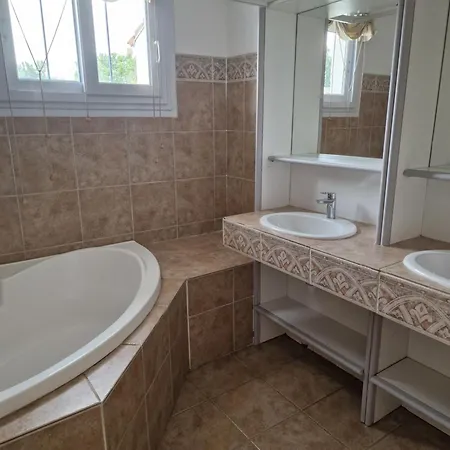 Maison Familiale A Sur Durance * Caumont-sur-Durance
